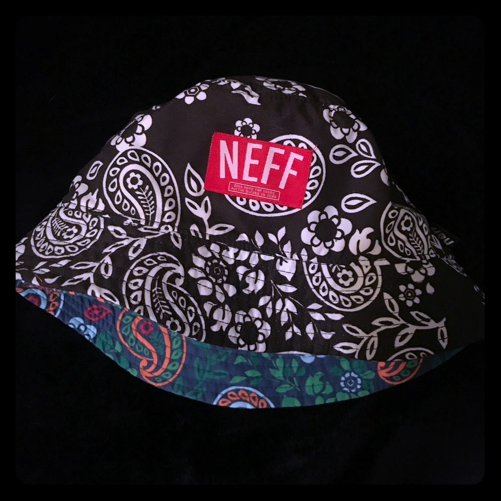 NEFF Reversible Bucket Hat